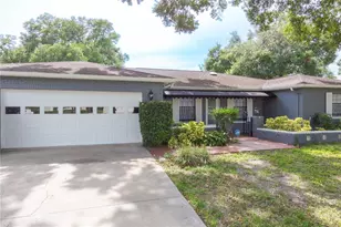11016 Saginaw Dr, Tampa, FL 33617 - Photo 5
