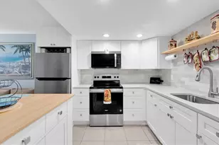 8800 Blind Pass Rd, Saint Pete Beach, FL 33706 - Photo 9