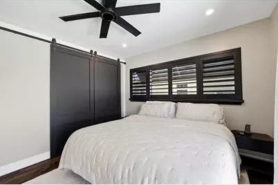 121 79th Street S, Saint Petersburg, FL 33707 - Photo 35