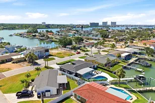 121 79th St S, Saint Petersburg, FL 33707 - Photo 57