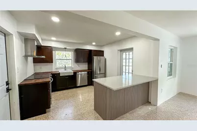 701 52nd Avenue S, Saint Petersburg, FL 33705 - Photo 9