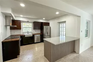 701 52nd Ave S, Saint Petersburg, FL 33705 - Photo 9