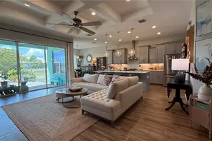 6412 Grenada Island Ave, Apollo Beach, FL 33572 - Photo 15