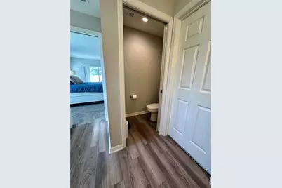 6911 Gideon Cir, Zephyrhills, FL 33541 - Photo 21