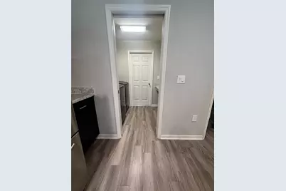6911 Gideon Cir, Zephyrhills, FL 33541 - Photo 13