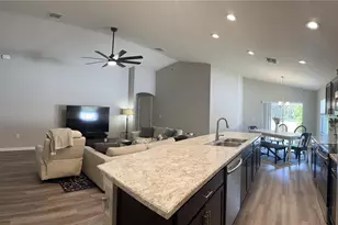 6911 Gideon Cir, Zephyrhills, FL 33541 - Photo 9