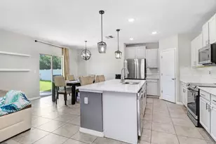 14855 Crescent Rock Dr, Wimauma, FL 33598 - Photo 13