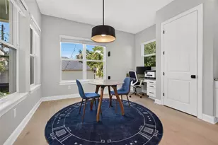293 18th Ave S, Saint Petersburg, FL 33705 - Photo 17