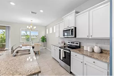 8136 Wheat Stone Drive, Zephyrhills, FL 33540 - Photo 25