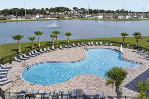 8136 Wheat Stone Dr, Zephyrhills, FL 33540 - Photo 3