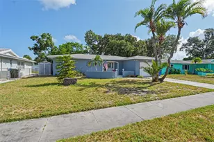 13651 Imperial Grove Dr N, Largo, FL 33774 - Photo 1