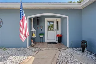 13651 Imperial Grove Dr N, Largo, FL 33774 - Photo 37
