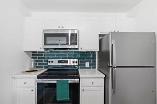 9009 Tudor Dr, Tampa, FL 33615 - Photo 13