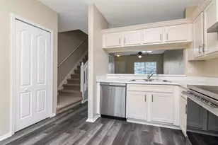 2439 Lake Woodberry Cir, Brandon, FL 33510 - Photo 13