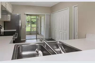 2439 Lake Woodberry Circle, Brandon, FL 33510 - Photo 9