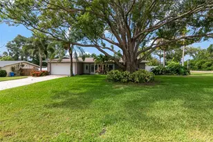 1801 Oak Park Dr N, Clearwater, FL 33764 - Photo 59