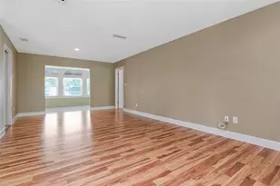 1801 Oak Park Dr N, Clearwater, FL 33764 - Photo 9