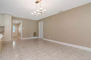 1801 Oak Park Dr N, Clearwater, FL 33764 - Photo 19