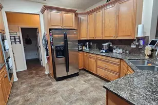 7306 Bridgeview Dr, Wesley Chapel, FL 33545 - Photo 17