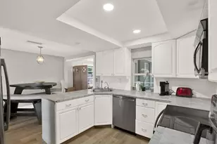 3920 Beacon Square Dr, Holiday, FL 34691 - Photo 7