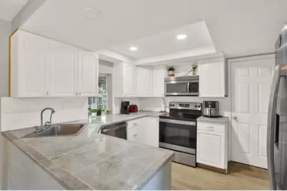 3920 Beacon Square Drive, Holiday, FL 34691 - Photo 5