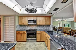 8107 Bardmoor Pl, Seminole, FL 33777 - Photo 15
