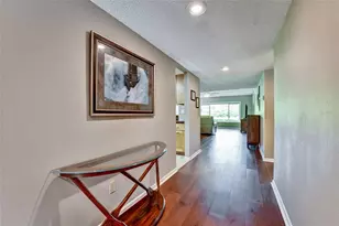8107 Bardmoor Pl, Seminole, FL 33777 - Photo 5