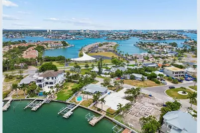10246 Tarpon Drive, Treasure Island, FL 33706 - Photo 13