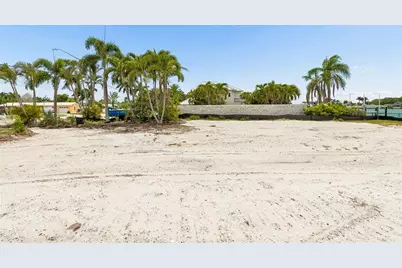 10246 Tarpon Drive, Treasure Island, FL 33706 - Photo 15