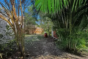 1122 E Oakwood St, Tarpon Springs, FL 34689 - Photo 15