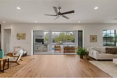 220 90th Avenue NE, Saint Petersburg, FL 33702 - Photo 11