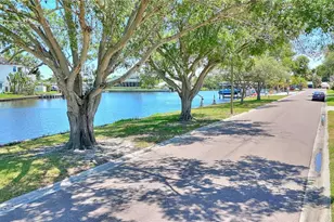 220 90th Ave NE, Saint Petersburg, FL 33702 - Photo 81