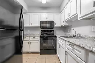 7612 Nacido Ct, Tampa, FL 33615 - Photo 11