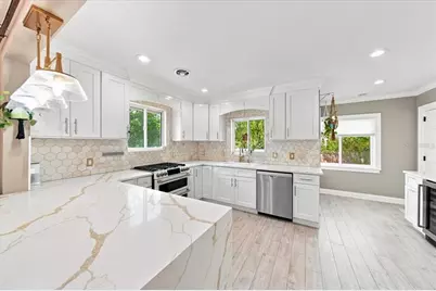 222 26th Avenue S, Saint Petersburg, FL 33705 - Photo 5