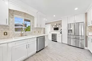 222 26th Ave S, Saint Petersburg, FL 33705 - Photo 15