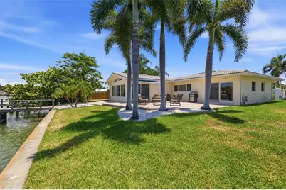3666 Belle Vista Drive E, Saint Petersburg, FL 33706 - Photo 11