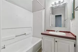 8812 E Millpoint Rd, Riverview, FL 33578 - Photo 13