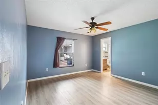 8420 N River Dune St, Tampa, FL 33617 - Photo 11
