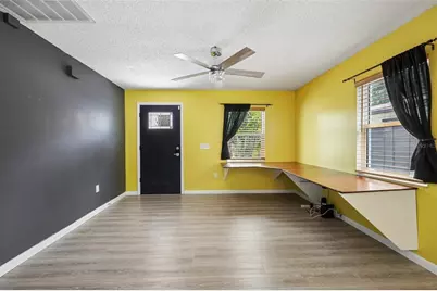 8420 N River Dune Street, Tampa, FL 33617 - Photo 3