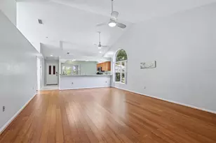 4461 Ascot Cir N, Sarasota, FL 34235 - Photo 5