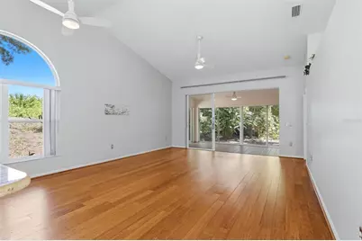 4461 Ascot Circle S, Sarasota, FL 34235 - Photo 9
