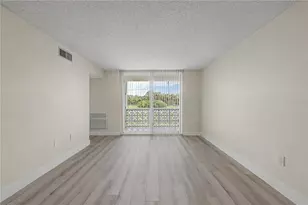 9 Forbes Pl, Dunedin, FL 34698 - Photo 5