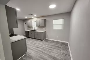 304 S Mercury Ave, Clearwater, FL 33765 - Photo 5