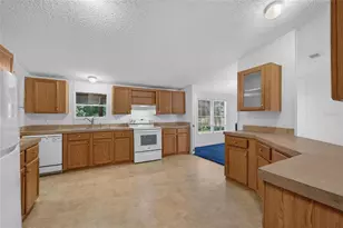 1205 Crystal Springs Rd, Zephyrhills, FL 33540 - Photo 9