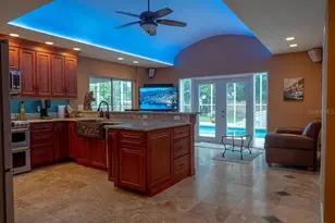 9232 80th Ave, Seminole, FL 33777 - Photo 7