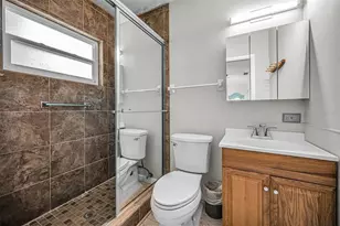 5725 80th St N, Saint Petersburg, FL 33709 - Photo 23