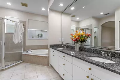 10411 Canary Isle Drive, Tampa, FL 33647 - Photo 13