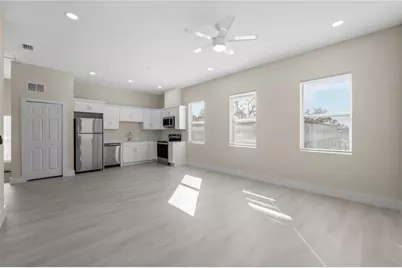 6976 Belltree Court, Tampa, FL 33619 - Photo 5