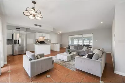 5056 42nd Street S, Saint Petersburg, FL 33711 - Photo 5