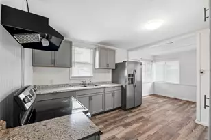 2412 51st Ave N, Saint Petersburg, FL 33714 - Photo 13